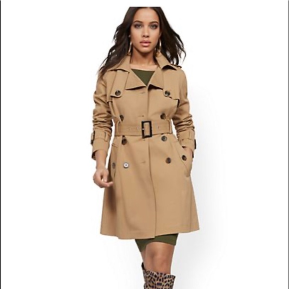 Beautiful coat 🧥 use see pictures - Picture 1 of 7